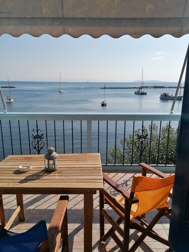 "Ninemia" Sea front apartment