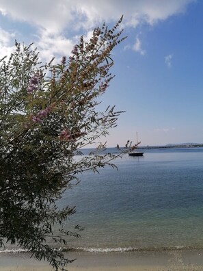 Beach nearby, beach towels - "Eftopia Sea front apt.( 67 sq.m.), 3min. from the beach!! (Glossa Skopelos Island)