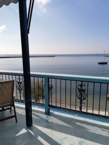 "Eftopia Sea front apt.( 67 sq.m.), 3min. from the beach!!