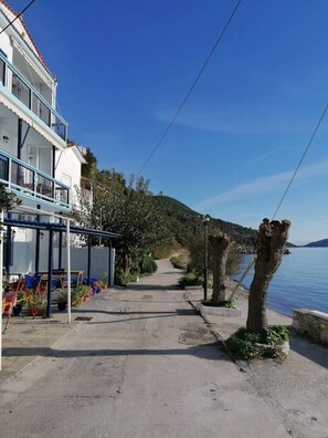 Property grounds - "Eftopia Sea front apt.( 67 sq.m.), 3min. from the beach!! (Glossa Skopelos Island)