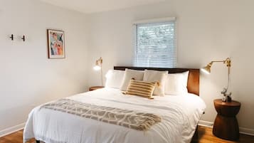 3 bedrooms, iron/ironing board, travel cot, free WiFi