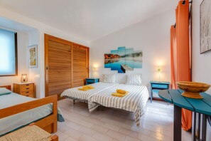 2 bedrooms, iron/ironing board, free WiFi, bed sheets