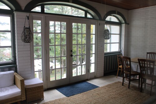 Lakeview Historic Home Guest Rave: Delicious Breakfast 