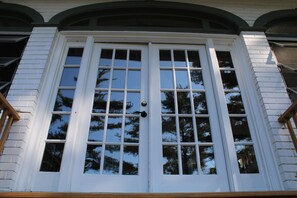 Exterior detail - The Hillside B&B, Historic Home, Breakfast, Lake View (Wisconsin Dells)