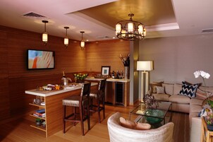 Riverview Suite with Stunning RiverViews | Living area | 50-inch flat-screen TV with cable channels, TV