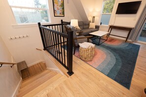 Interior - Charming 2BR Retreat: Private, WiFi, Parking—Now Offering Mid-Term Rentals! (Missoula)