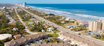 Oceans 25 Townhomes #117/#118 - Across from Ocean