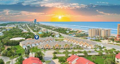 Oceans 25 Townhomes #115 & #116 - Directly Across from Ocean - 6BR/4.5BA