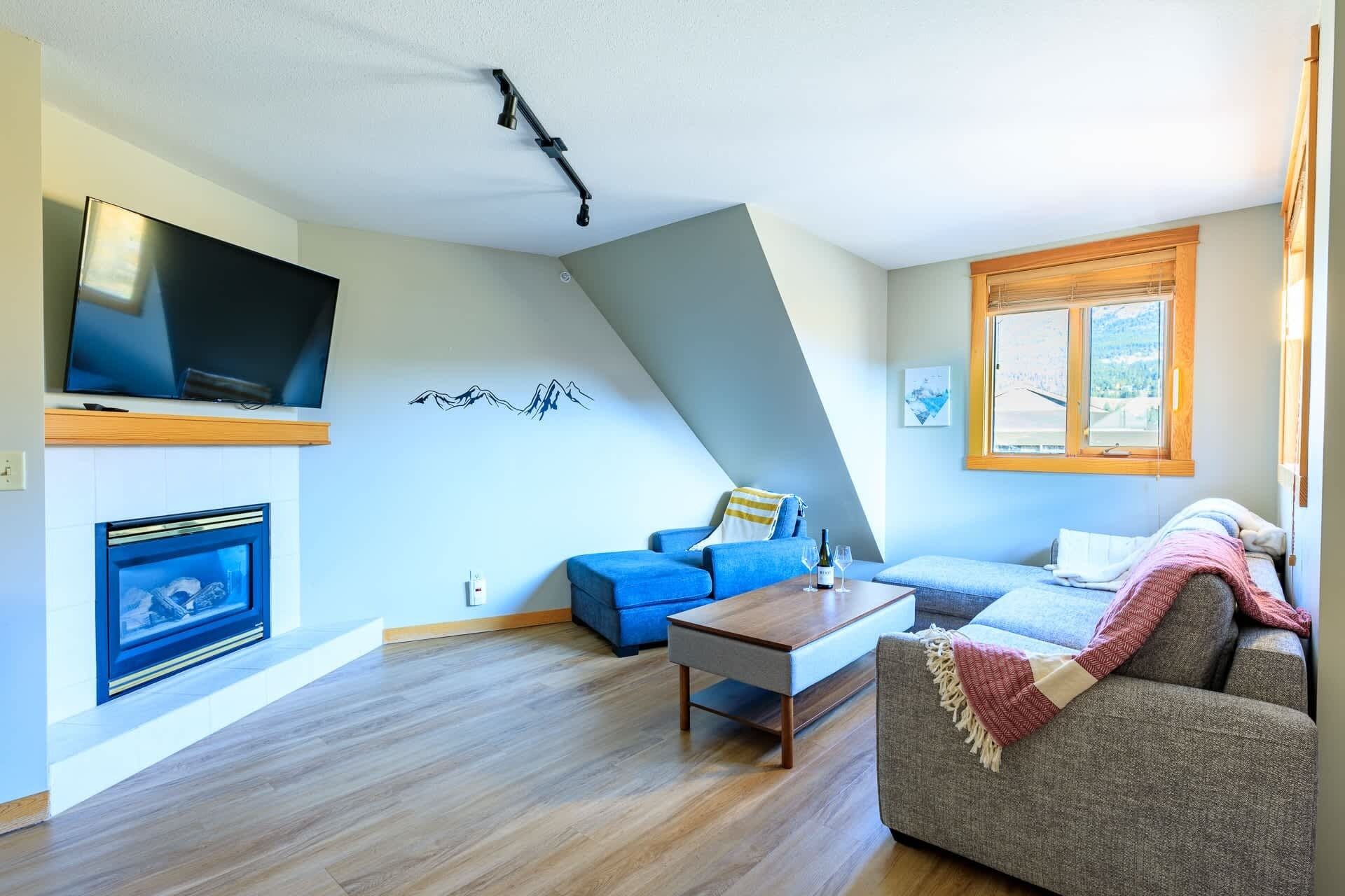 Smart TV, fireplace, offices