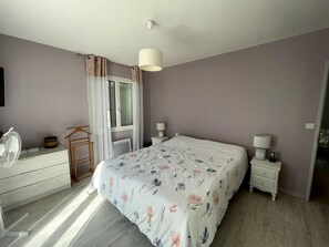 4 bedrooms, WiFi, bed sheets