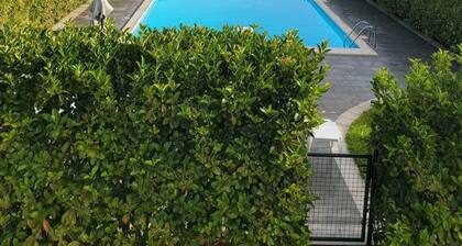 Villa with Pool and Whirlpool