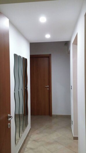 Interior - Villa with Pool and Whirlpool (Santa Maria del Focallo)