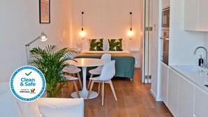 Uklassifisert bilde, 4 av 22, knapp