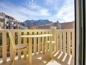 Departamento (One Bedroom Apartment with Balcony an) | Exterior