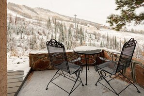 Outdoor dining - CB111 | Nice Furnishings | Views | Pool/Hot Tub | Ski In/Out | Winter Shuttle (Steamboat Springs)