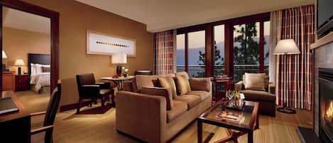 Smart TV, fireplace, DVD player