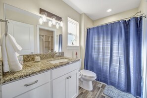 Combined shower/bathtub