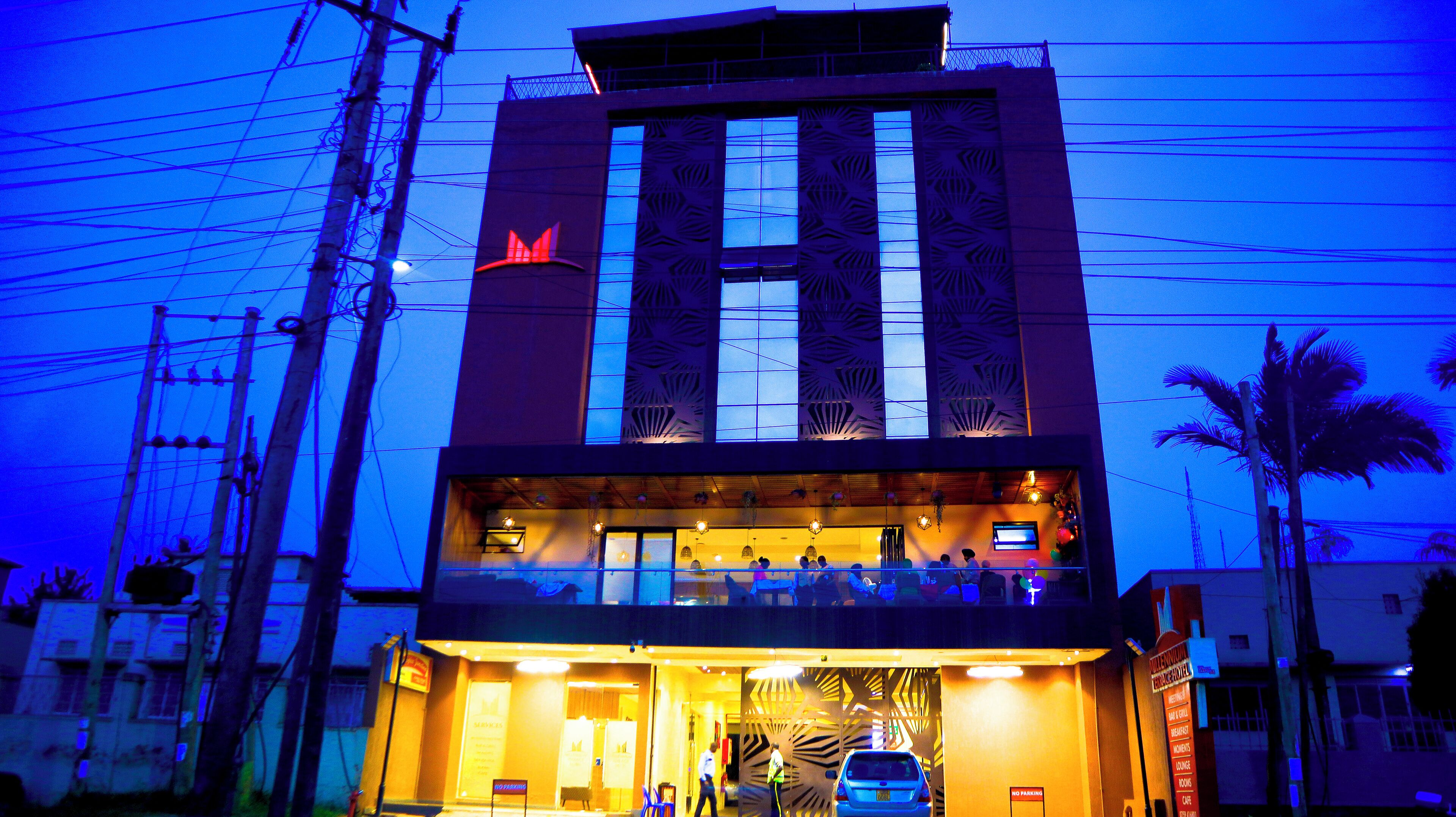 Vista frontal de la propiedad