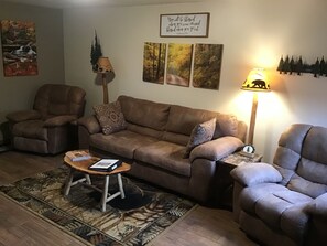 Smart-TV, Kamin, DVD-Player, Videothek