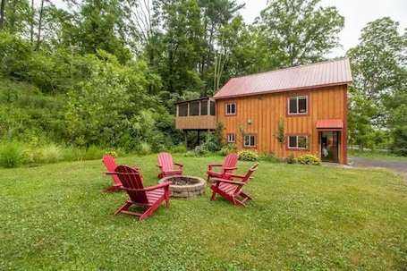 Property grounds. The Studio at the Inn at High Falls