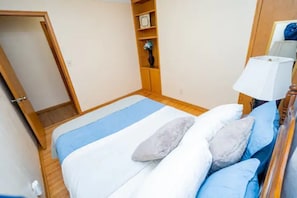 5 chambres, bureau, fer et planche à repasser, accès au Wi-Fi (inclus)