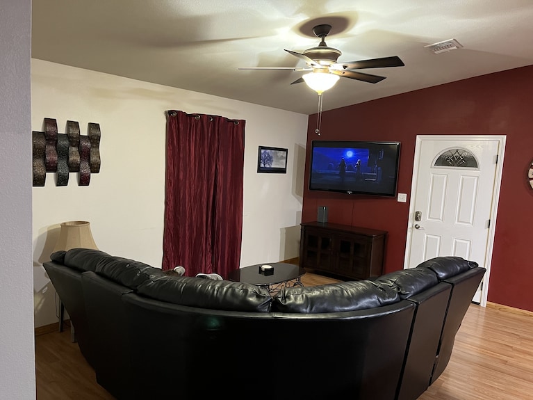 Bandera Guesthouse 3 Blocks From Main St. - Longview, TX