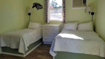 1 sovrum, strykjÀrn/strykbrÀda, wi-fi och sÀngklÀder