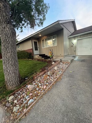 تفاصيل الفندق من الخارج