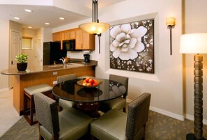 Dining - Gorgeous Resort - Only a 10 Minute Walk to TPC Scottsdale Golf Course!!! (Scottsdale)