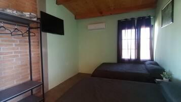 3 Schlafzimmer, Schreibtisch, Reisekinderbett, kostenloses WLAN