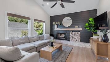 TV, fireplace, foosball, stereo