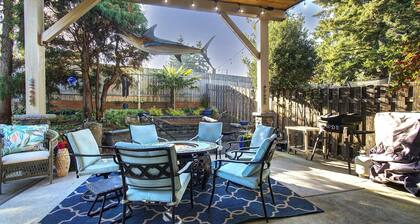 Close to Downtown*Luxe-Beautiful Shower-Pets!