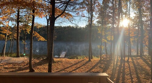 🌟Family Getaway🔥FirePit🔥Game room🌟Lake Front💧Private Location🌟Close to town🏖️ 