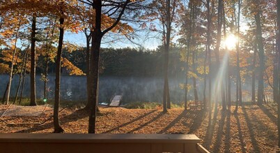 🌟Family Getaway🔥FirePit🔥Game room🌟Lake Front💧Private Location🌟Close to town🏖️ 