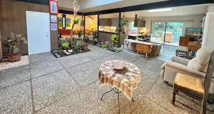 Skylight/Indoor Gardens, near River/Bike/Tennis
