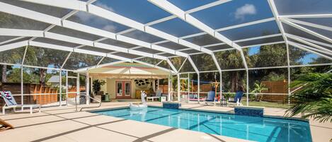 Piscine extérieure, piscine chauffée