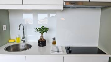 Apartment | 1 bedroom, travel cot