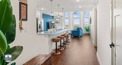 Pet-Friendly Waterfront Condo Near OBX Beaches