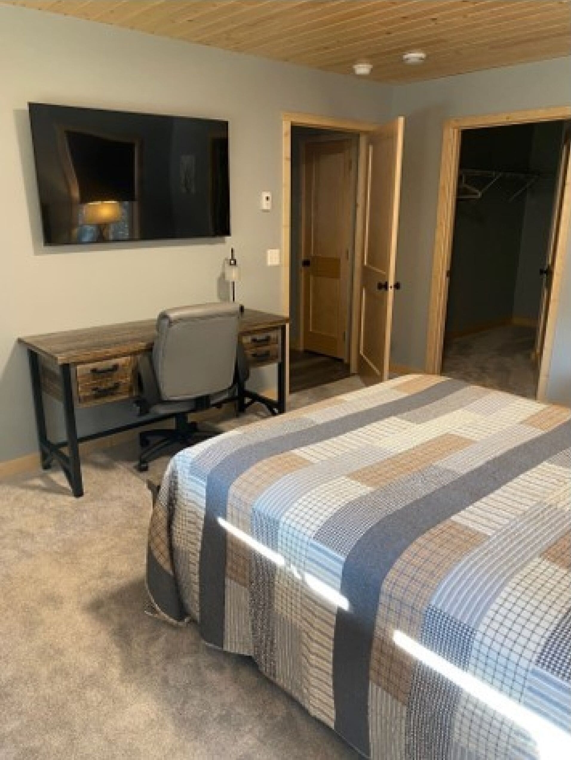 2 bedrooms, desk, free WiFi