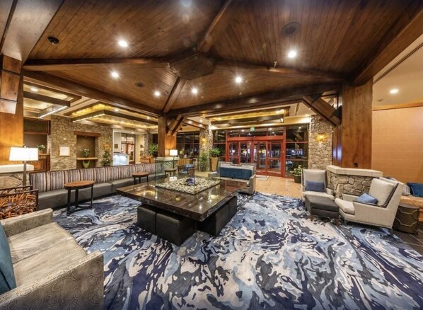 Lobby - Marriott's Timber Lodge. Sleeps 8. 11/18- 11/20 Opening weekend at Heavenly! (South Lake Tahoe)
