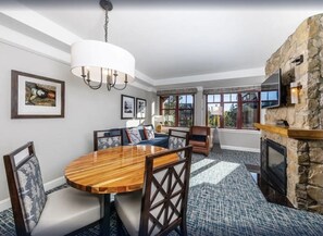 Interior - Marriott's Timber Lodge. Sleeps 8. 11/18- 11/20 Opening weekend at Heavenly! (South Lake Tahoe)