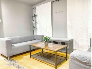 TV - Historic Rooming House | Wi-Fi | Work or Leisure (West Palm Beach)