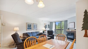 Leilighet, 1 queensize-seng med sovesofa (Pinnacle F07) | Oppholdsområde