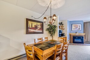 Condo, 1 King Bed with Sofa bed (Pinnacle F10) | Dining - Pinnacle F10 (Killington)