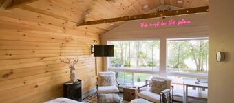 Luxury Tiny Home Ski Cabin with Barrel Sauna Room!