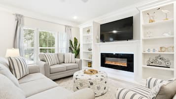 Smart-TV, Kamin, Videospiele, DVD-Player