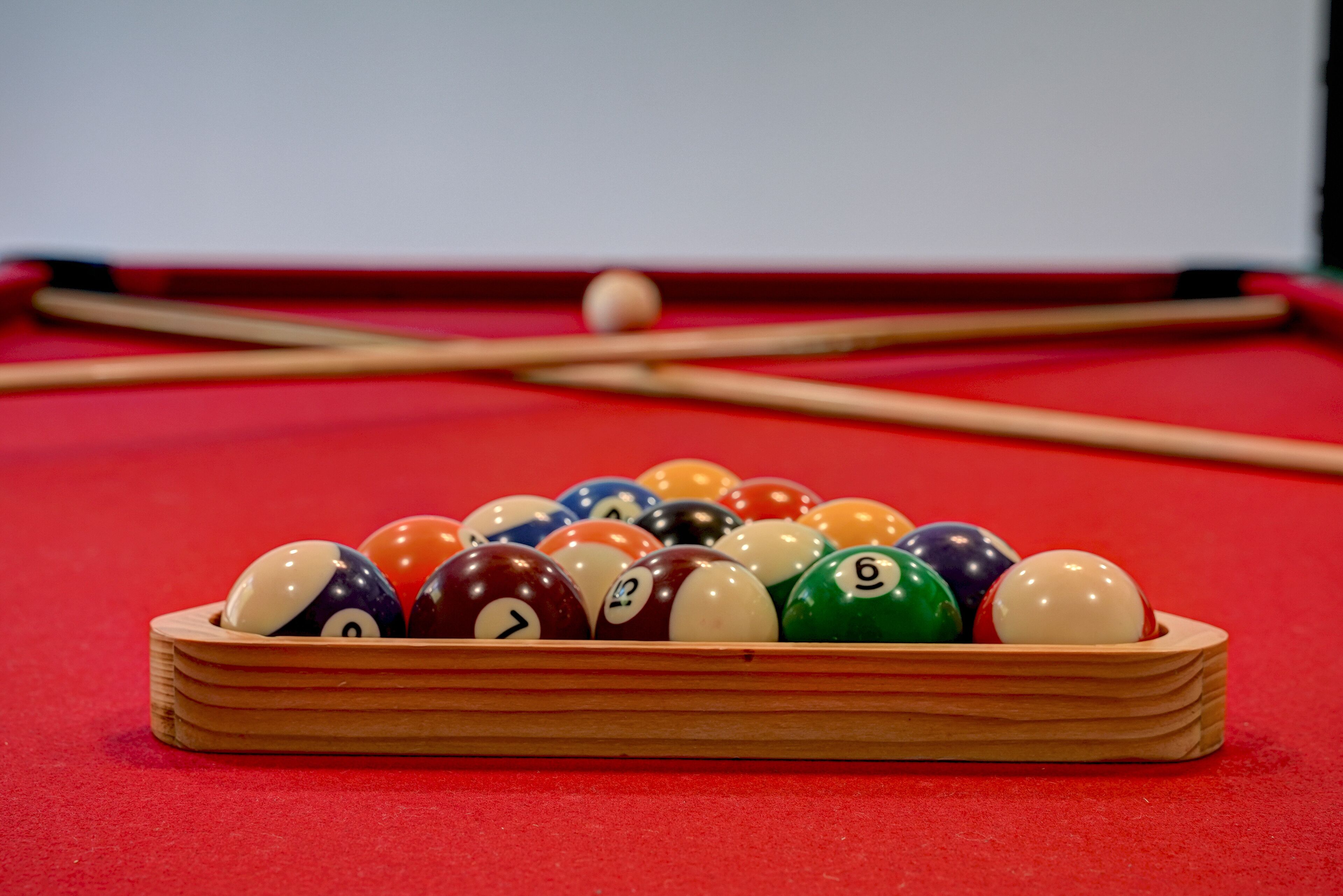 Luxurious 4-bedroom w/ pool table & outdoor bar