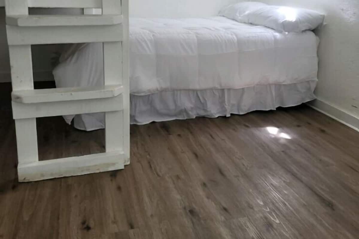 Basic Cabin, 1 Bedroom | Free WiFi