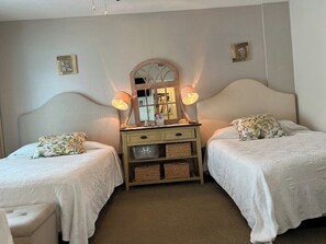 2 habitaciones, tabla de planchar con plancha y wifi gratis