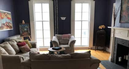 5 minute walk to downtown. Cozy family sized home with everything you need.